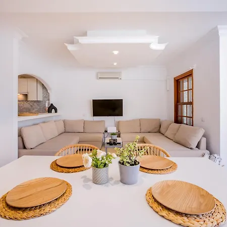 Holiday home Caleta *